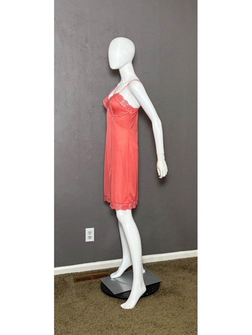 Vintage 1960's Coral Lacy Slip Dress from St. Michael of Britian size 36 - Picture 3 of 15